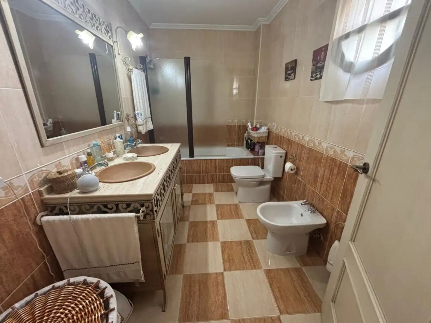 Bathroom of Houses for sale in Alcalá de Guadaira  with Air Conditioner and Terrace