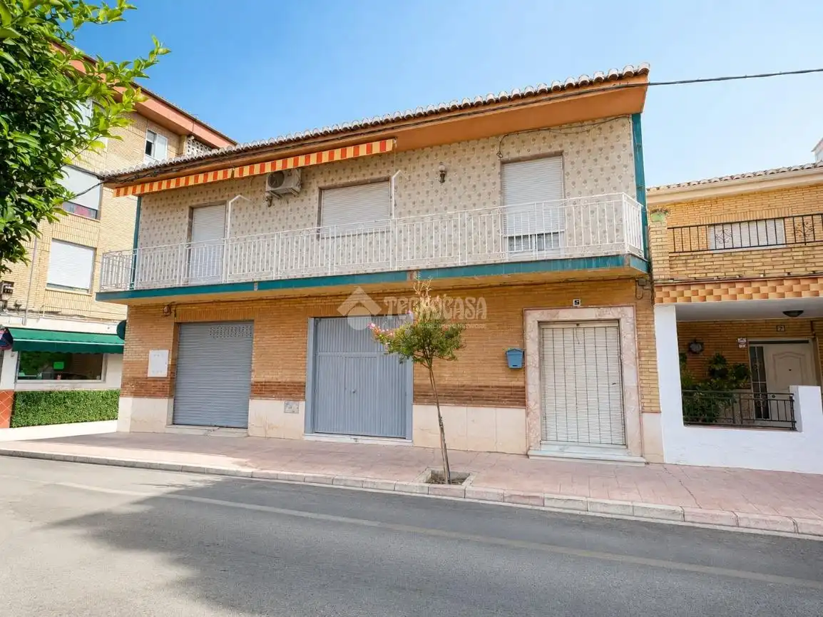 Exterior view of Houses for sale in Armilla  with Air Conditioner, Terrace and Balcony