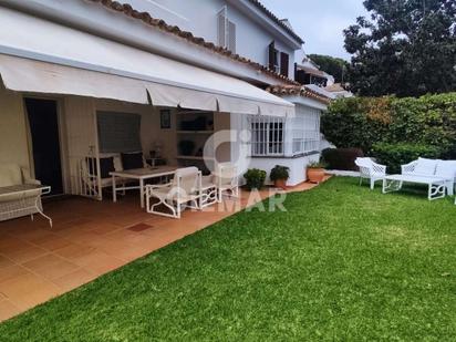 Jardí de Casa adosada de lloguer en El Puerto de Santa María amb Aire condicionat, Calefacció i Jardí privat