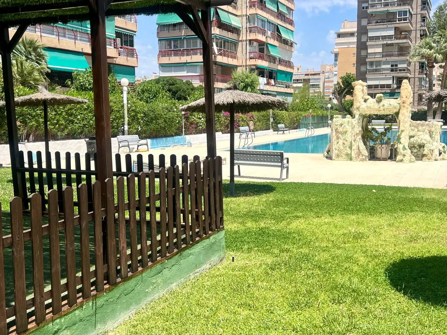Swimming pool of Flat for sale in Alicante / Alacant  with Air Conditioner, Heating and Terrace