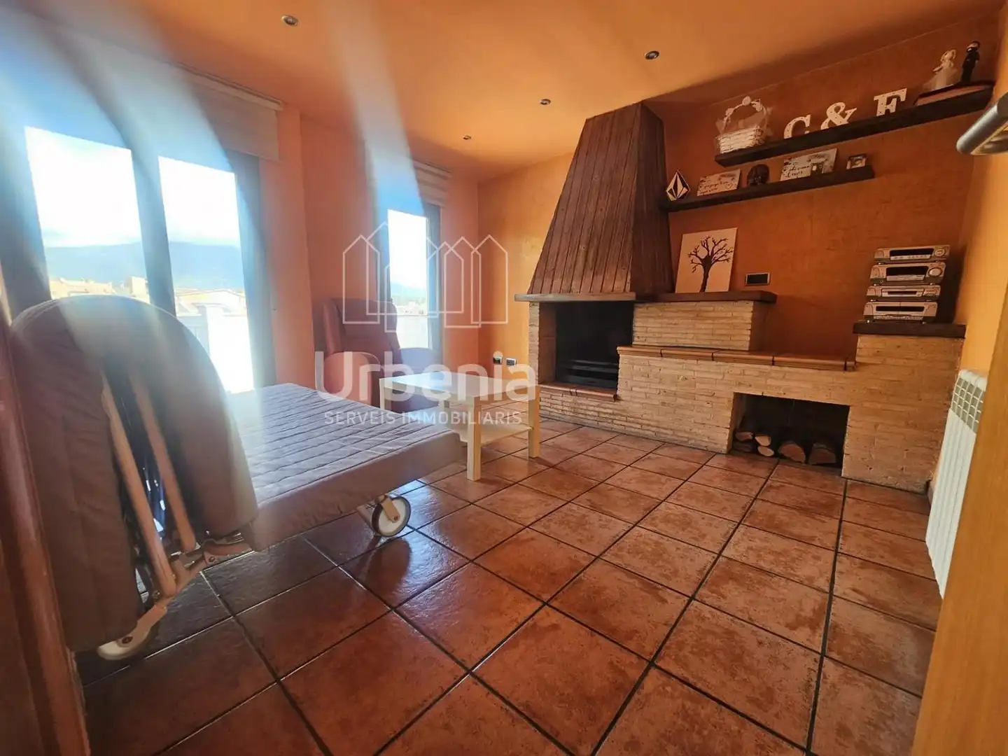 Sala de estar de Dúplex en venta en Sant Celoni con Aire acondicionado, Calefacción y Terraza