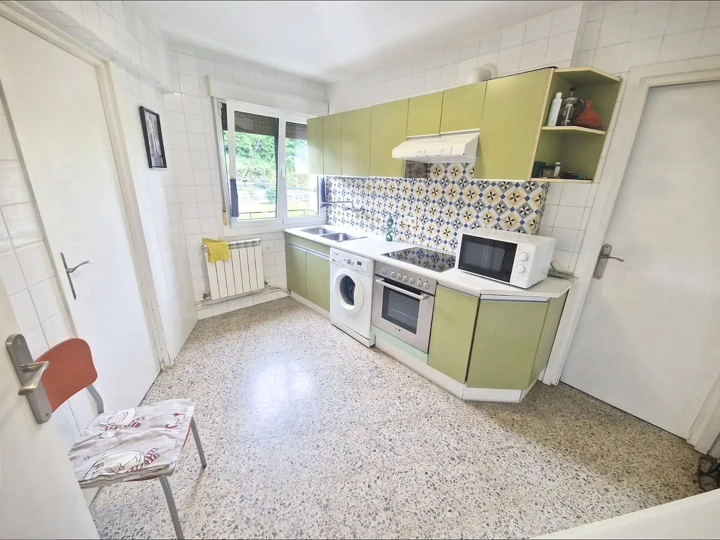 Cocina de Piso en venta en Zizurkil con Calefacción, Trastero y Amueblado