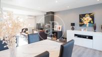 Living room of Single-family semi-detached for sale in  Madrid Capital  with Air Conditioner, Heating and Private garden