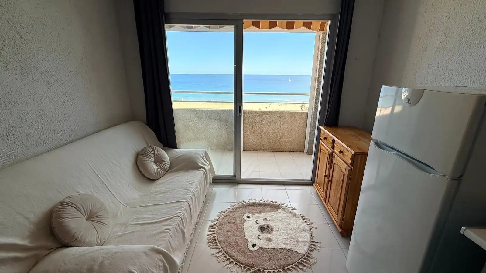 Habitación de Apartamento en venta en Empuriabrava con Terraza y Amueblado
