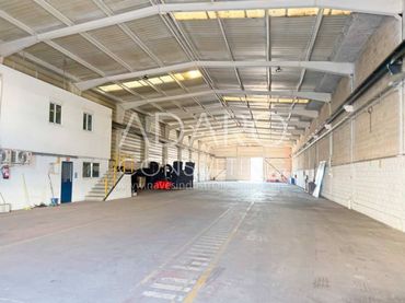 Nau industrial de lloguer a Avenida Conde de Romanones