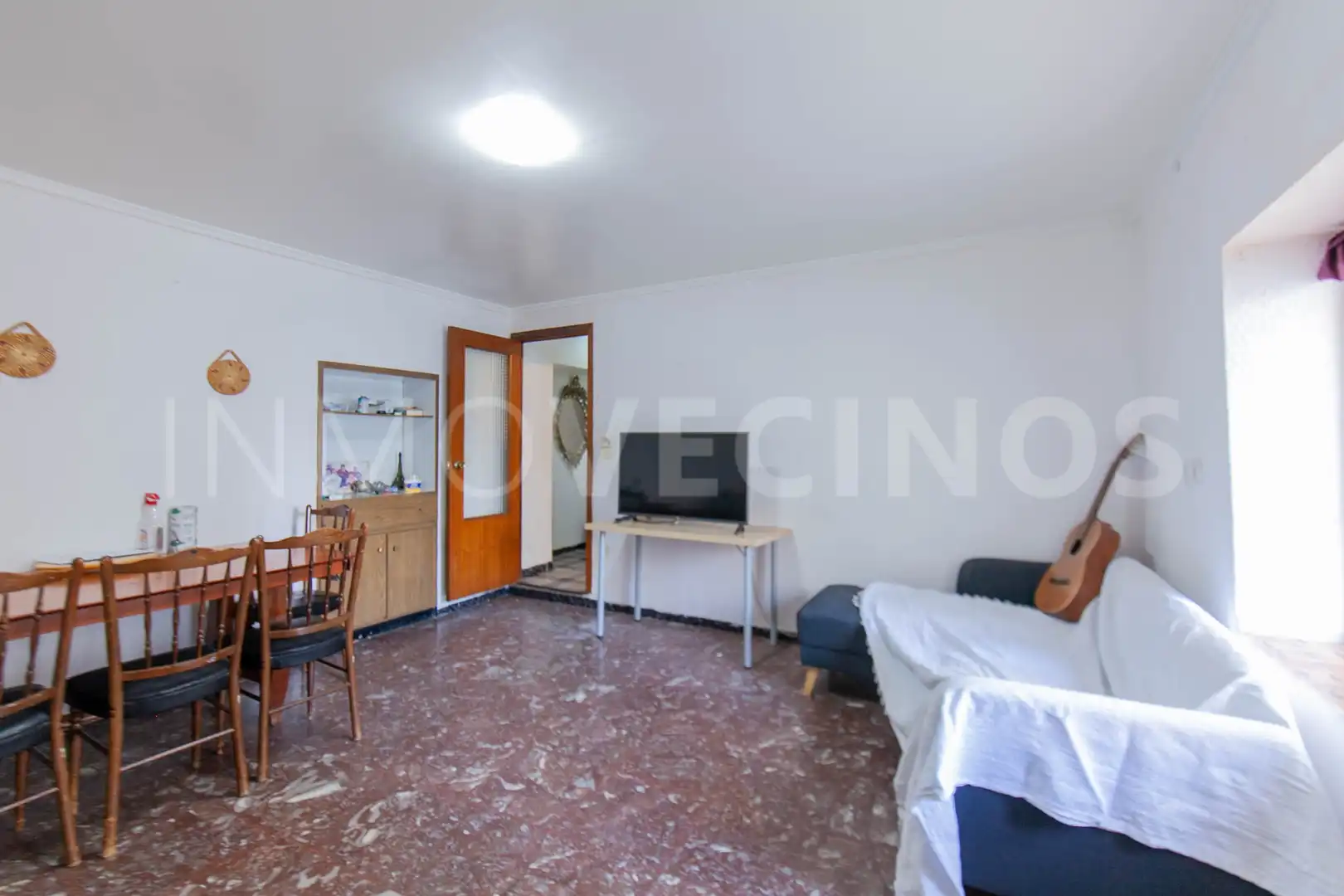 Sala d'estar de Casa adosada en venda en Cella amb Traster