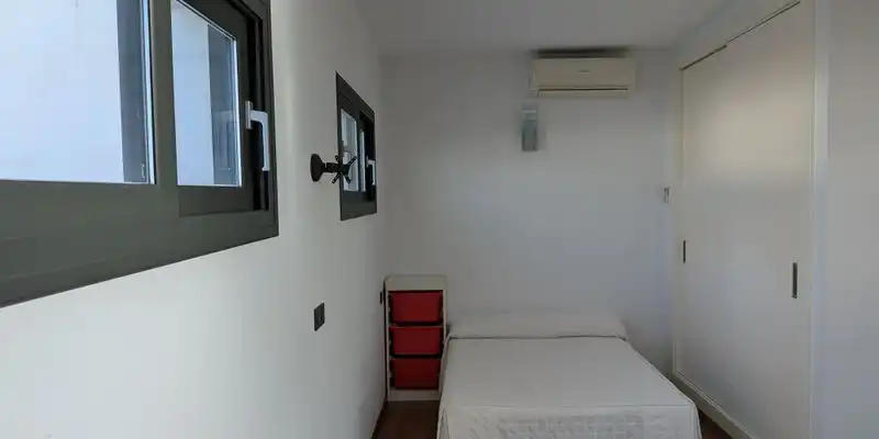 Dormitori de Casa o xalet en venda en Dos Hermanas amb Aire condicionat