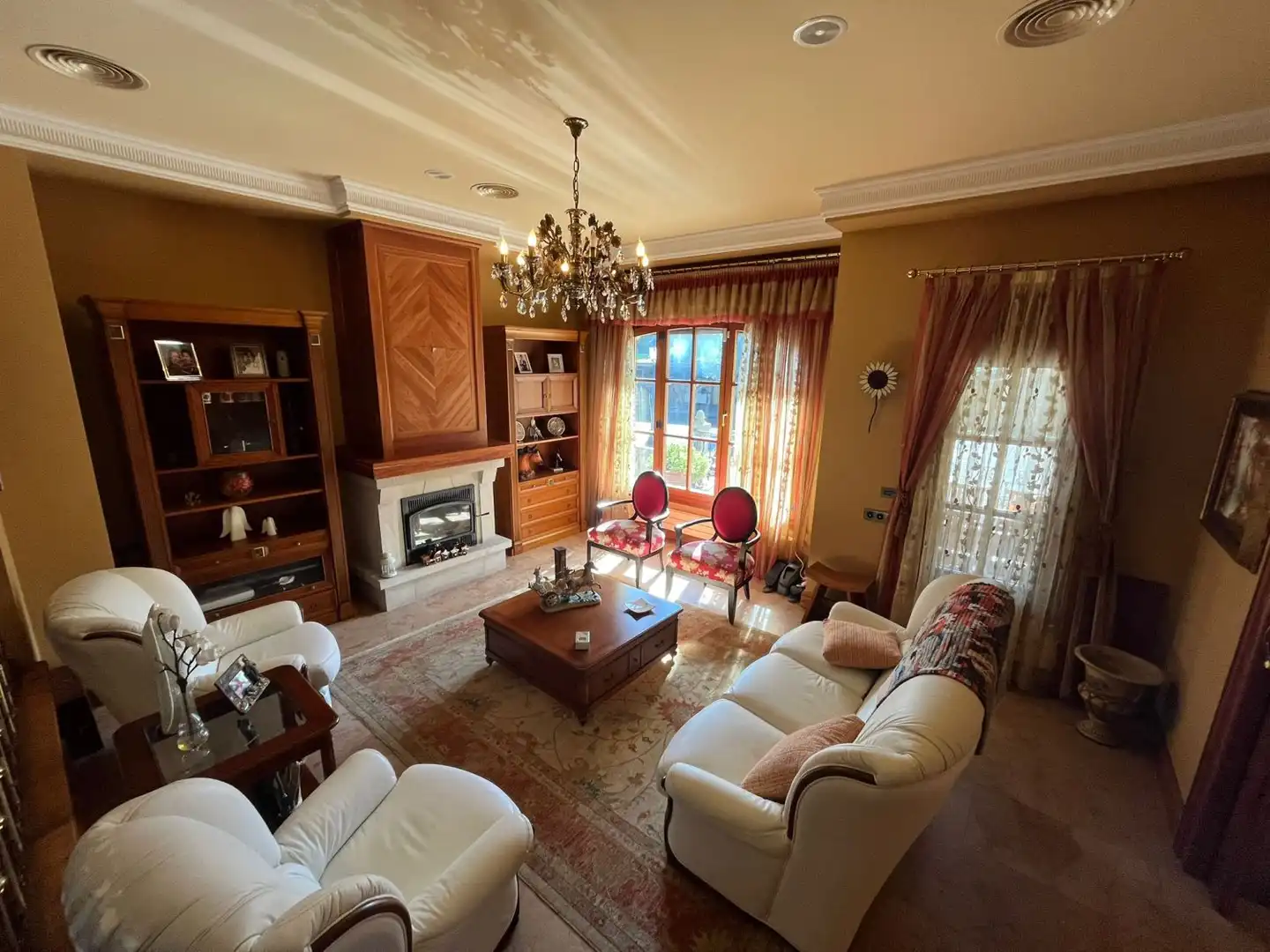 Sala de estar de Casa o chalet en venta en Noja con Calefacción, Trastero y Jacuzzi