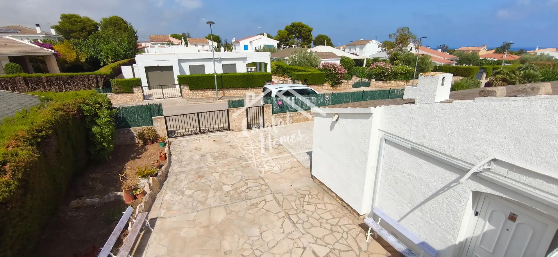 Vista exterior de Casa o xalet en venda en L'Ametlla de Mar  amb Aire condicionat, Calefacció i Jardí privat
