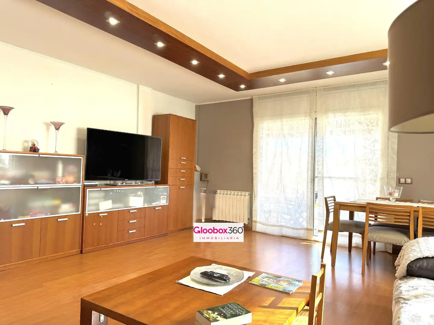 Wohnzimmer von Einfamilien-Reihenhaus zum Verkauf in Reus mit Klimaanlage, Heizung und Privatgarten
