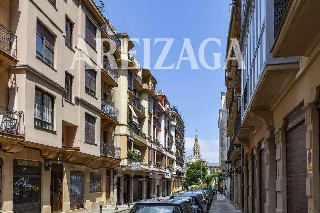 Vista exterior de Piso en venta en Donostia - San Sebastián  con Calefacción y Balcón