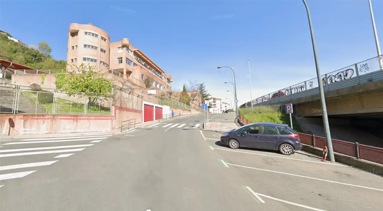 Vista exterior de Pis en venda en Bilbao 