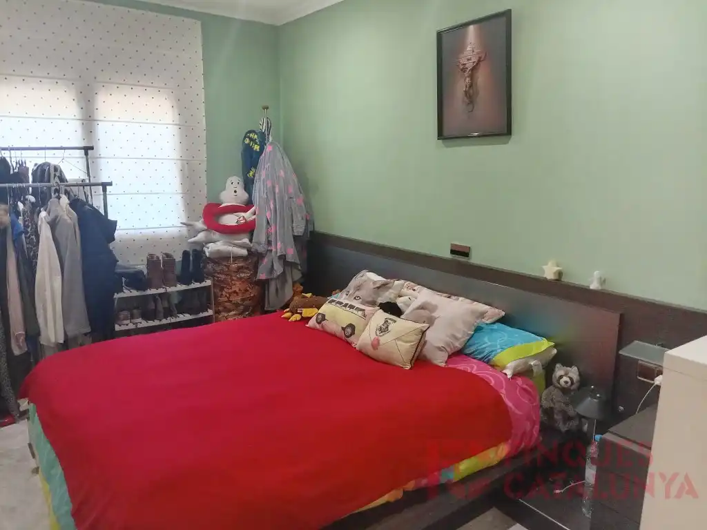 Dormitori de Casa o xalet en venda en Vilobí d'Onyar