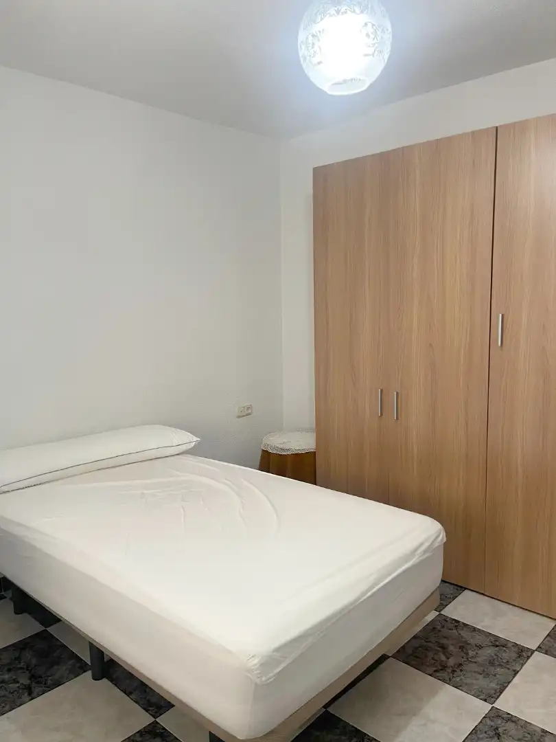 Flat with lift to rent in Calle Poeta Manuel de Góngora 10, imagen 2