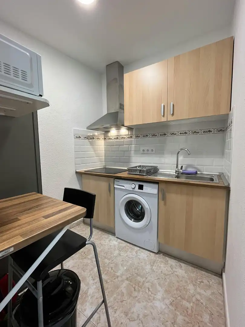 Cuina de Pis per a compartir en Barcelona amb Rentadora