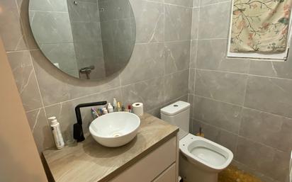 Bathroom of Flat for sale in Castellbisbal  with Heating, Parquet flooring and Oven