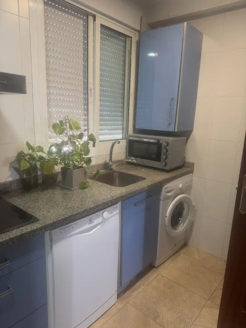 Kitchen of Flat for sale in  Sevilla Capital  with Air Conditioner, Terrace and Storage room