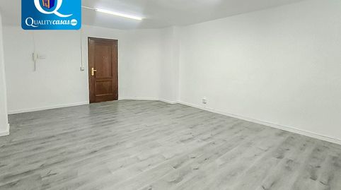 Foto 2 von Geschaftsraum zur Miete in Plaza de Toros - Avenida Chapí - Trinquete, Elda