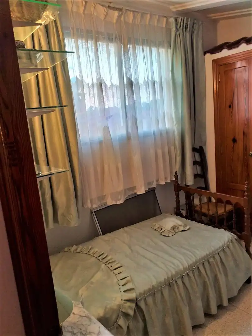 Dormitori de Casa o xalet en venda en Manises amb Aire condicionat, Jardí privat i Traster