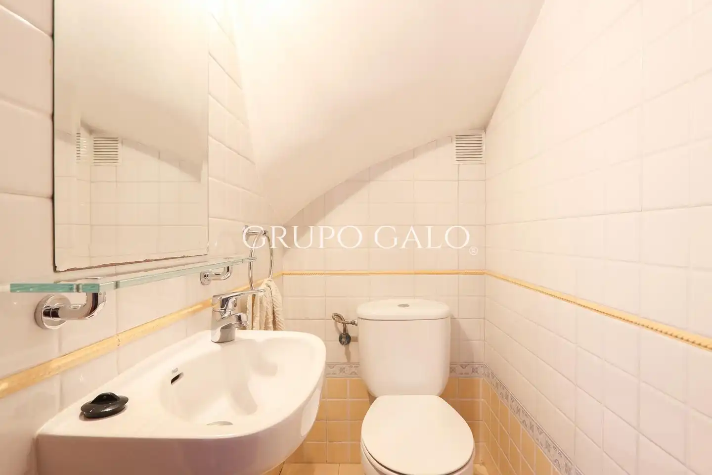 Bany de Dúplex de lloguer en Vigo  amb Calefacció i Parquet