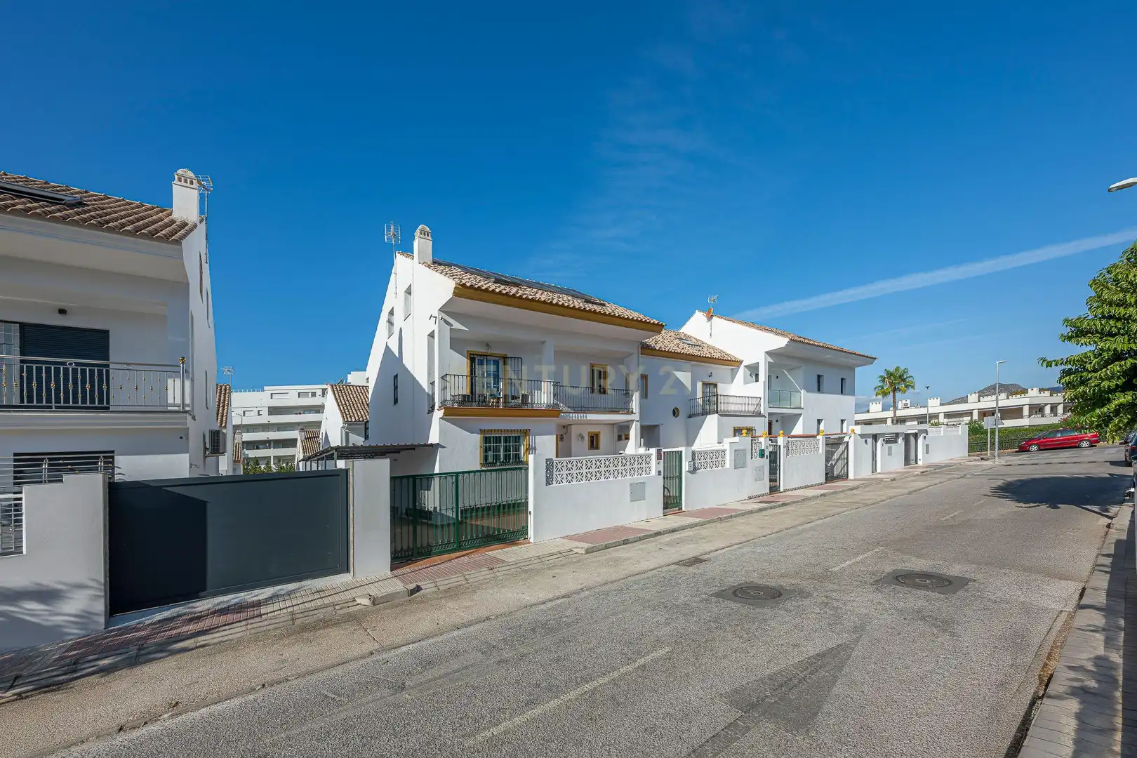 Außenansicht von Einfamilien-Reihenhaus zur Miete in San Pedro de Alcántara
