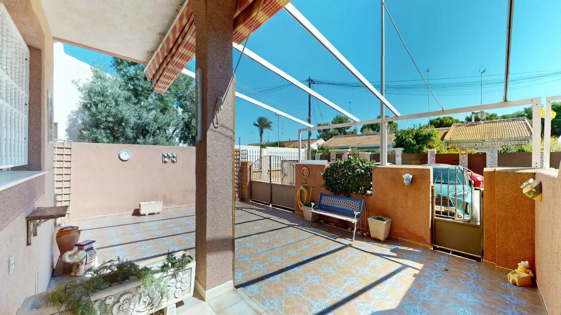 Casa amb terrassa en venda a Calle NAVALCARNERO