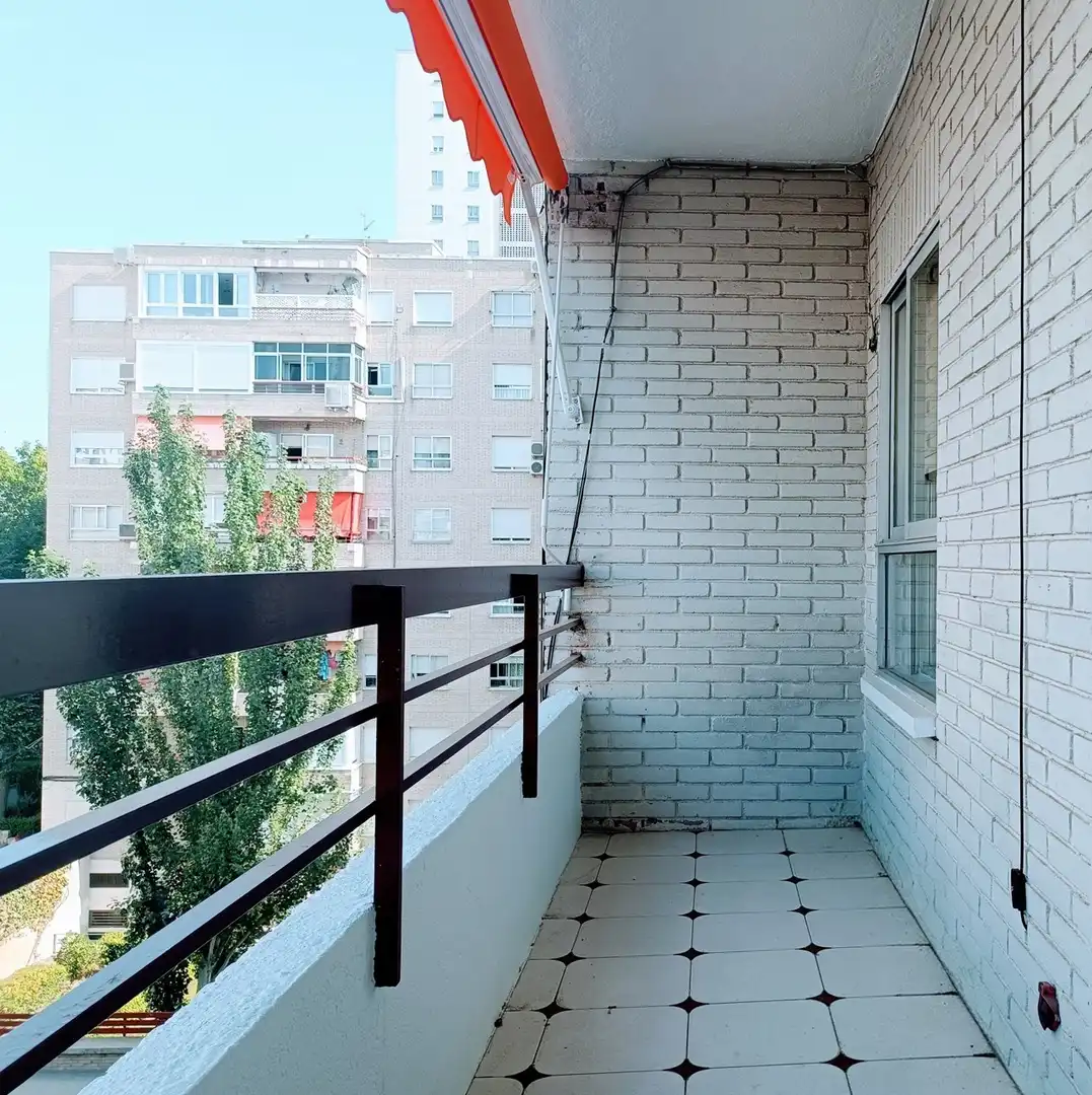 Piso de alquiler en ISLA DE JAVA, Tres Olivos - Valverde