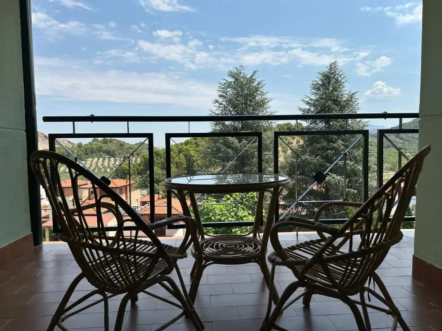 Terrassa de Pis de lloguer en Jaén amb Aire condicionat, Piscina i Moblat