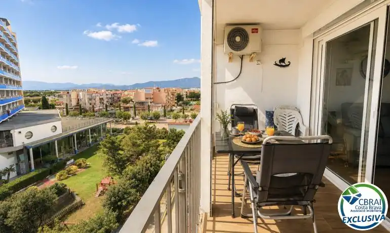 Apartament amb ascensor en venda a Carrer Muga-Delta, imagen 4