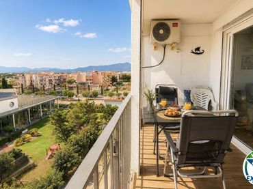 Apartamento con ascensor en venta en Carrer Muga-Delta