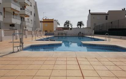 Piscina de Pis en venda en Vélez-Málaga amb Aire condicionat, Jardí privat i Terrassa