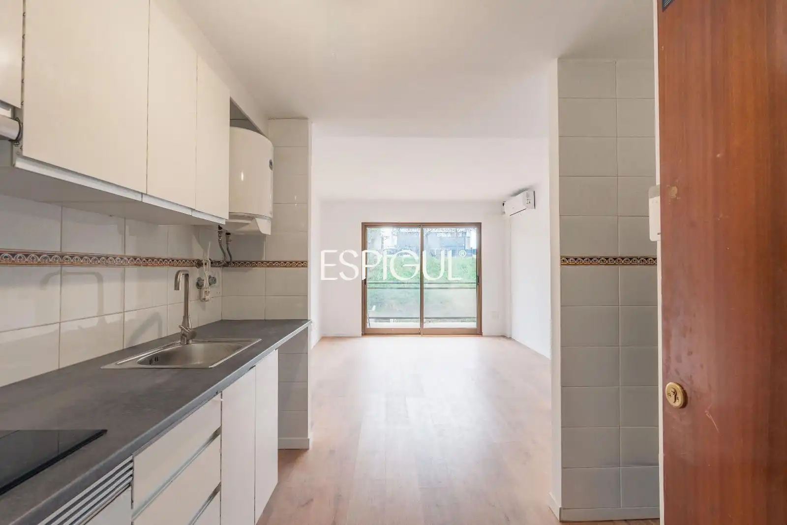 Cocina de Piso en venta en Girona con Aire acondicionado, Parquet y Terraza