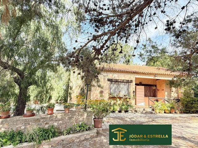 Casa-chalet en Venta en Carrasquilla