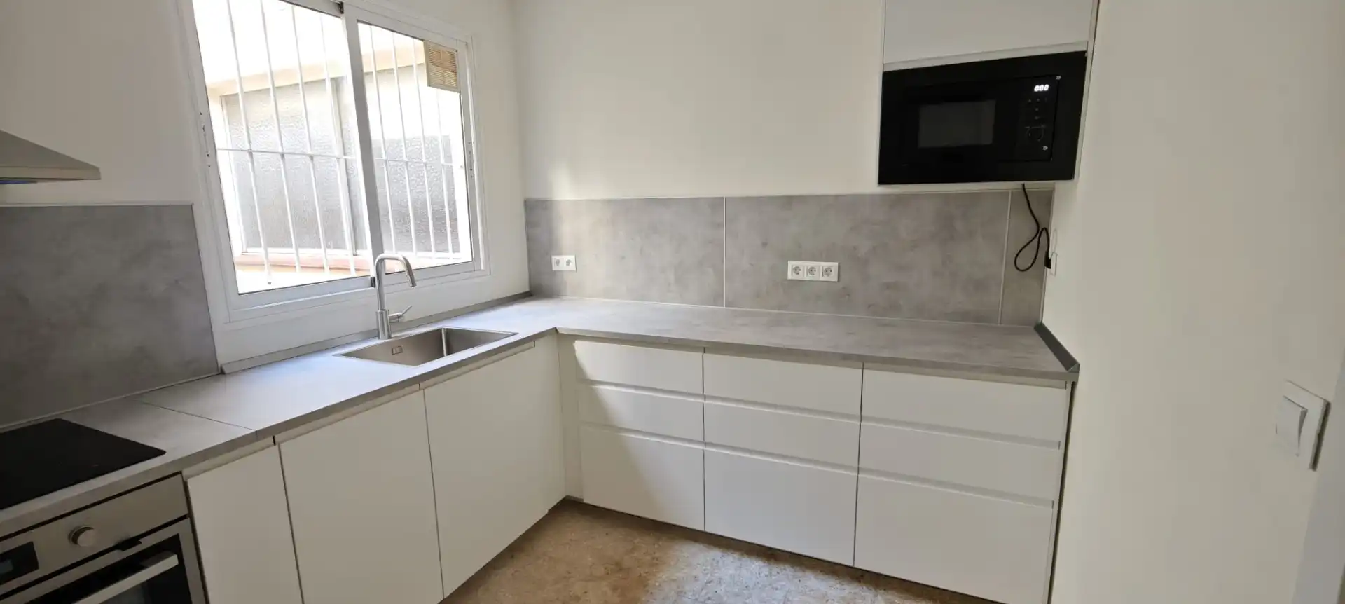 Kitchen of Flat for rent in Sevilla  with Air Conditioner, Heating and Terrace