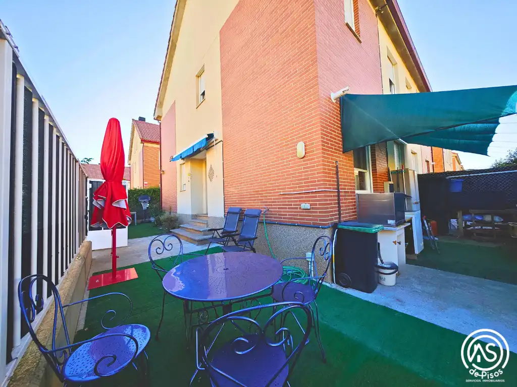 Casa aparellada amb jardí en venda a Calle Don Quijote de la Mancha 19, imagen 53
