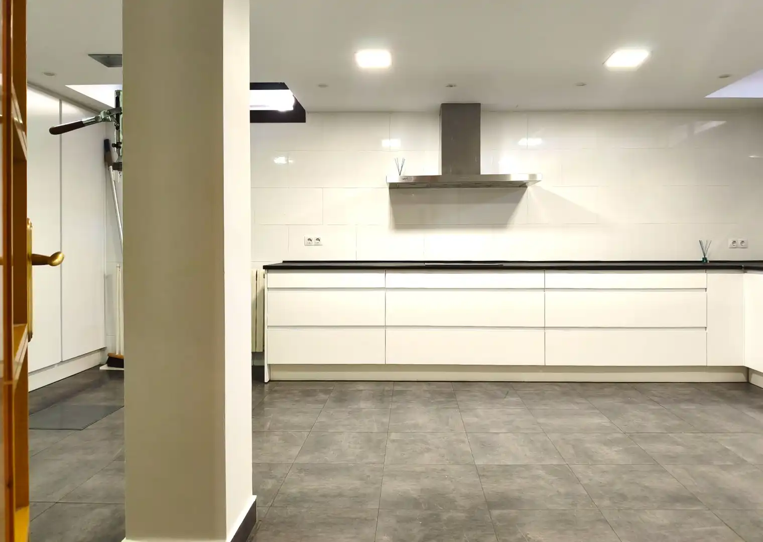 Cocina de Casa o chalet en venta en Zaragoza con Aire acondicionado, Jardín privado y Parquet