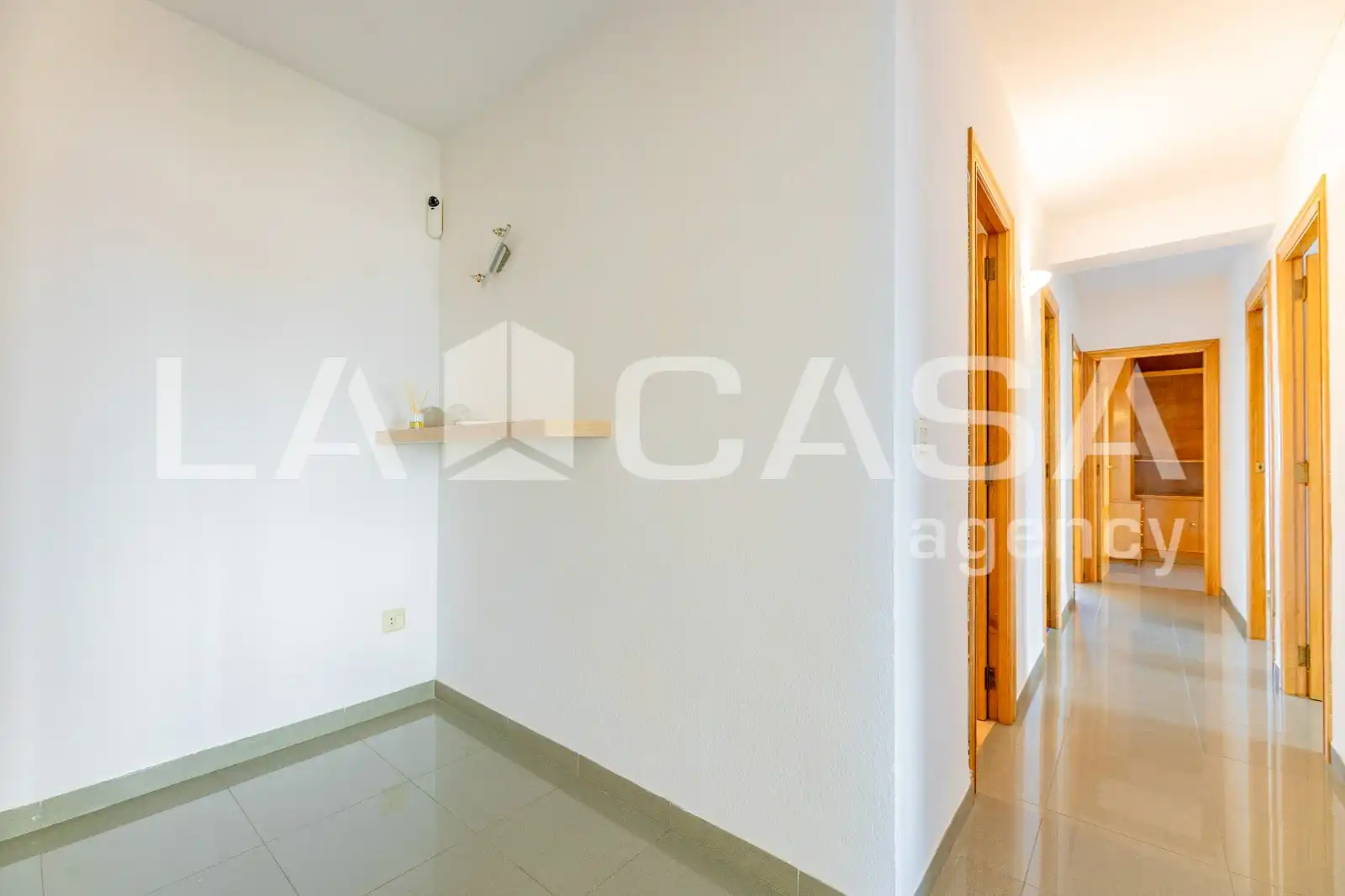 Piso con terraza en venta en Carrer de Sèneca, imagen 4