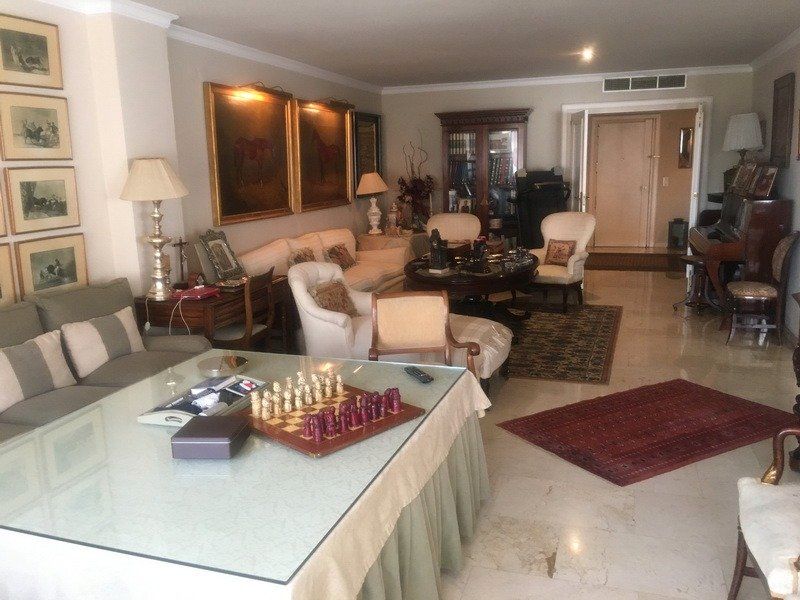 Sala d'estar de Pis en venda en  Córdoba Capital amb Aire condicionat, Calefacció i Terrassa