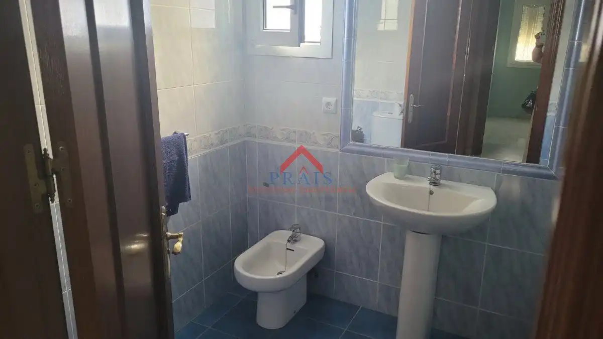 Badezimmer von Wohnung zur Miete in Utrera mit Terrasse