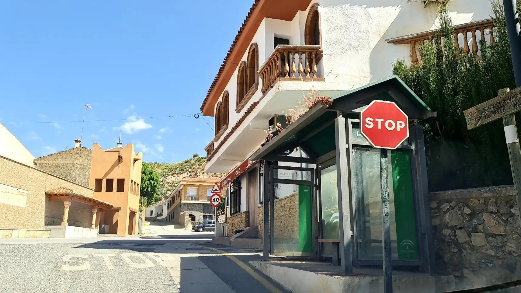 Vista exterior de Casa o xalet en venda en La Peza amb Calefacció, Jardí privat i Terrassa