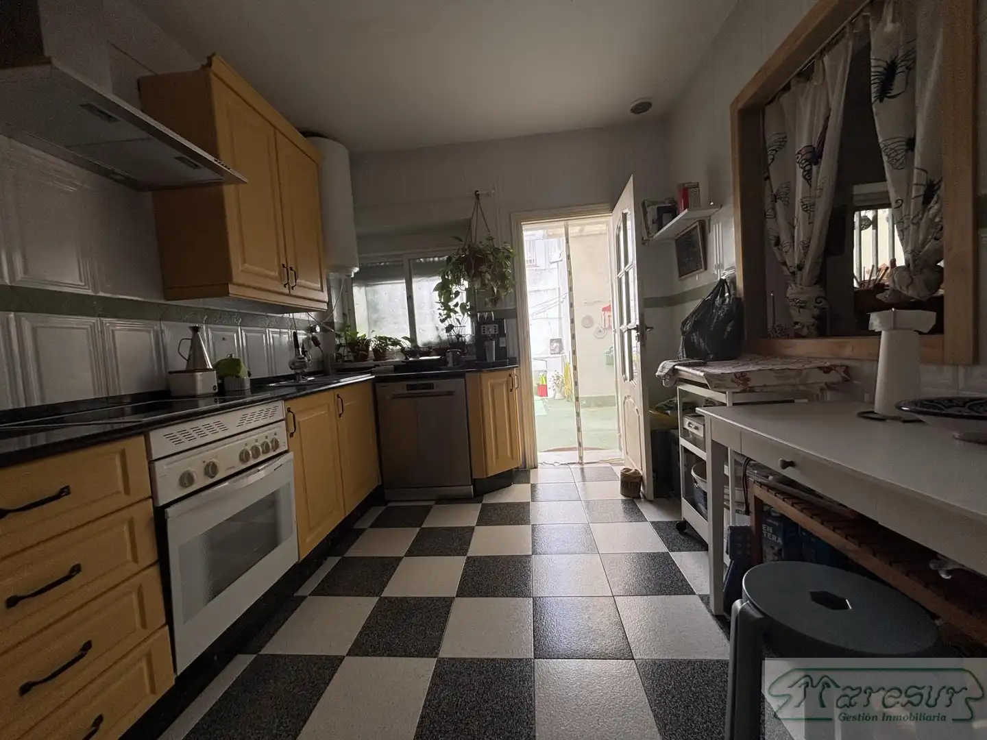 Cuina de Casa o xalet en venda en San Fernando amb Terrassa i Traster