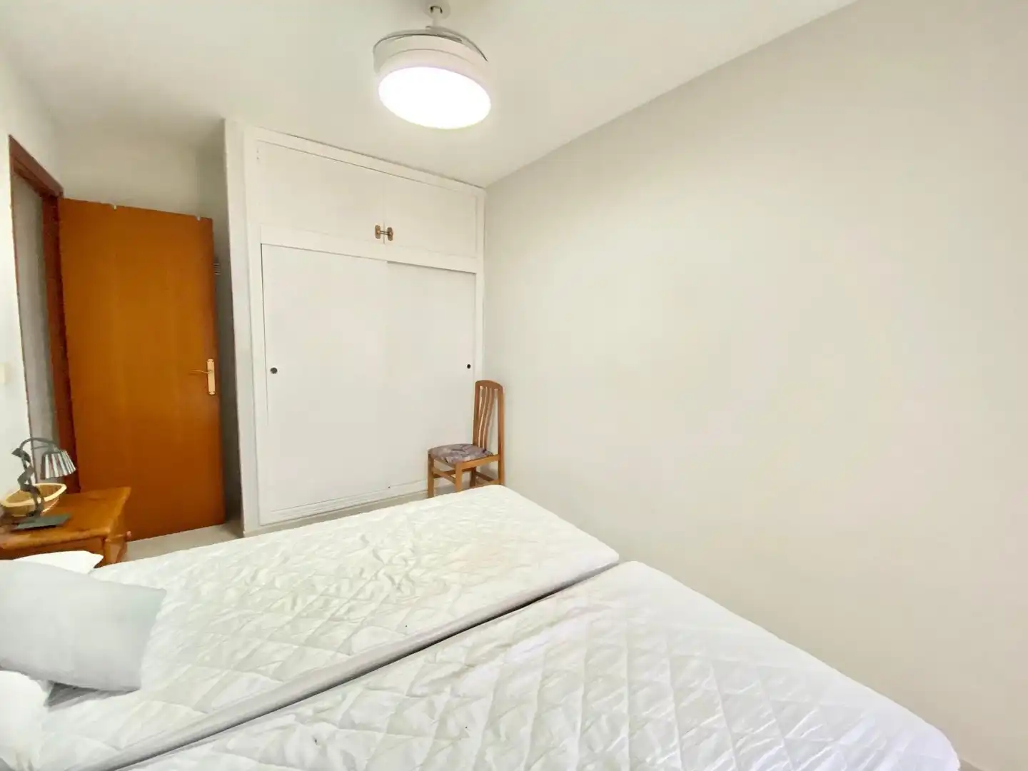 Dormitori de Apartament de lloguer en San Pedro del Pinatar amb Aire condicionat, Calefacció i Terrassa