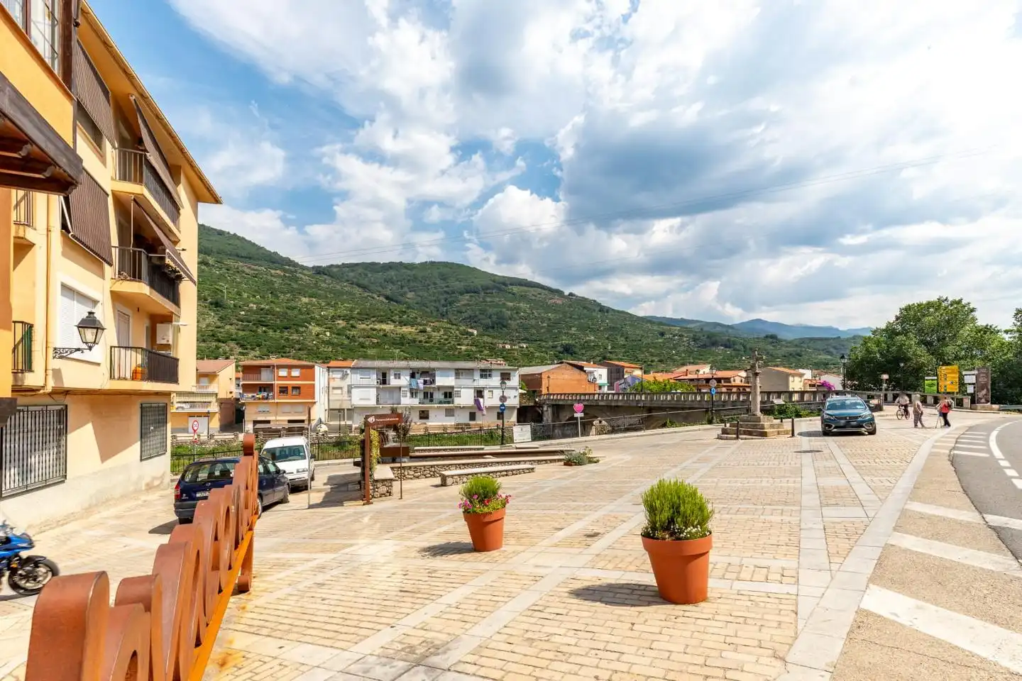 Vista exterior de Casa o xalet en venda en Navaconcejo amb Aire condicionat i Terrassa