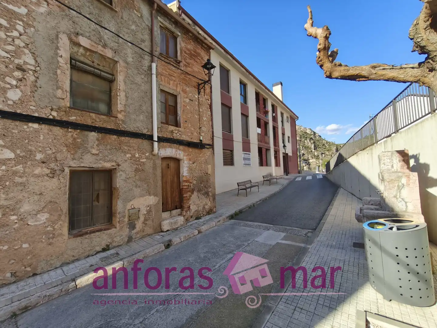 Exterior view of Buildings for sale in La Riba