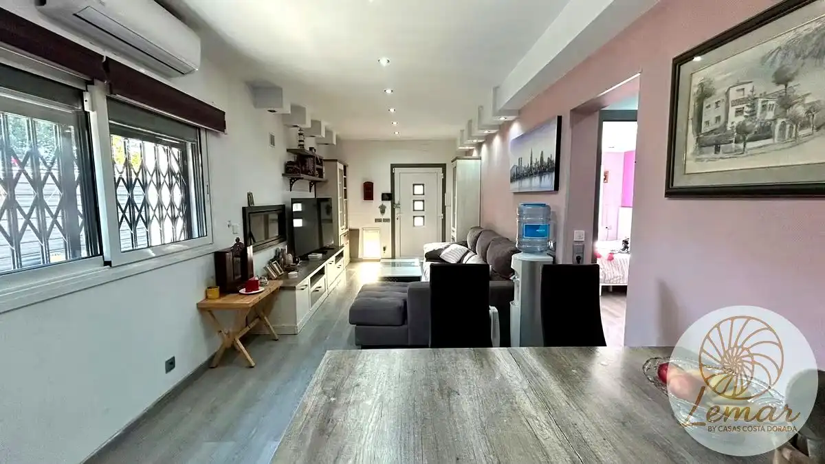 Sala de estar de Casa o chalet en venta en Castelldefels con Jardín privado, Terraza y Piscina