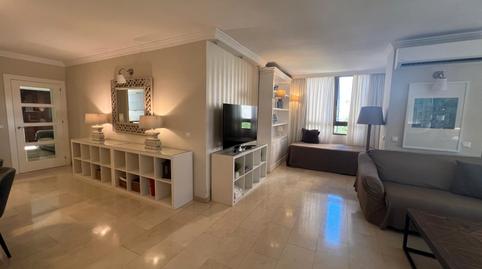 Foto 5 de Piso de alquiler en Playamar - Benyamina, Torremolinos