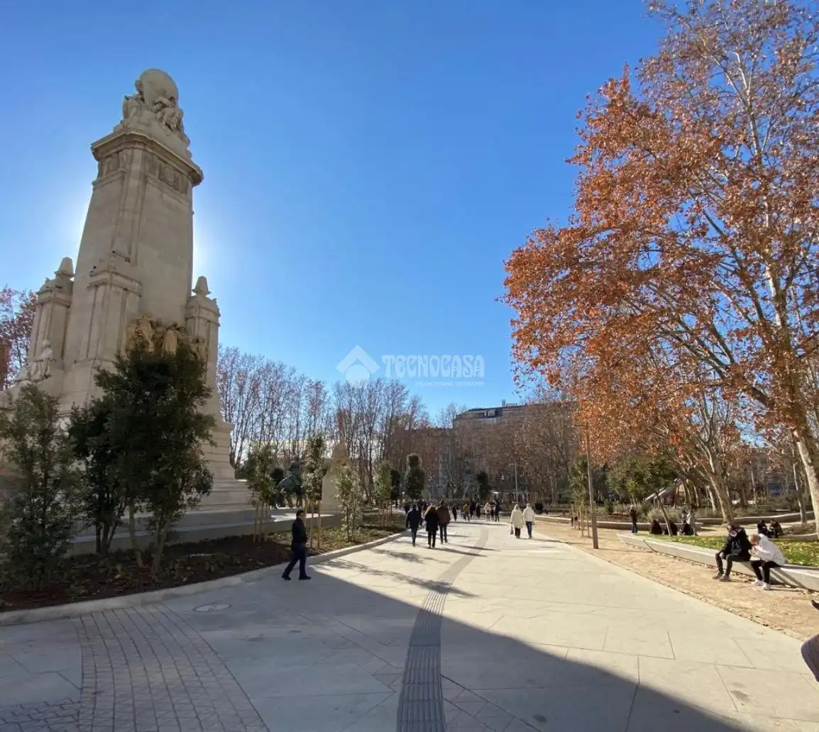 Vista exterior de Piso de alquiler en Madrid con Aire acondicionado