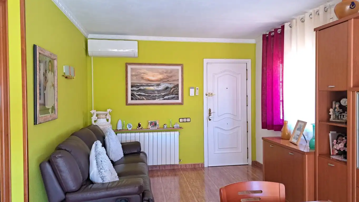Sala de estar de Casa o chalet en venta en Castellet i la Gornal con Aire acondicionado, Calefacción y Jardín privado