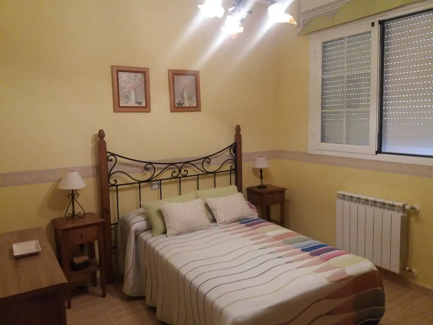 Habitación de Casa adosada en venta en Herencia con Calefacción, Terraza y Amueblado
