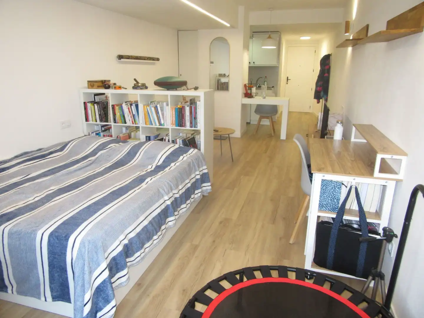Habitación de Apartamento en venta en Jaca con Calefacción, Terraza y Amueblado